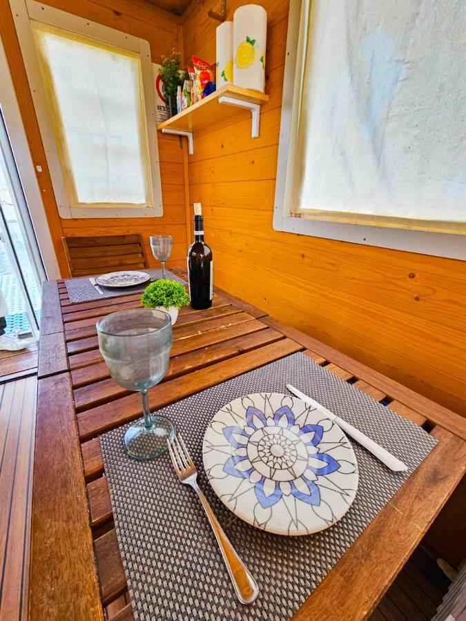 House Boat *
