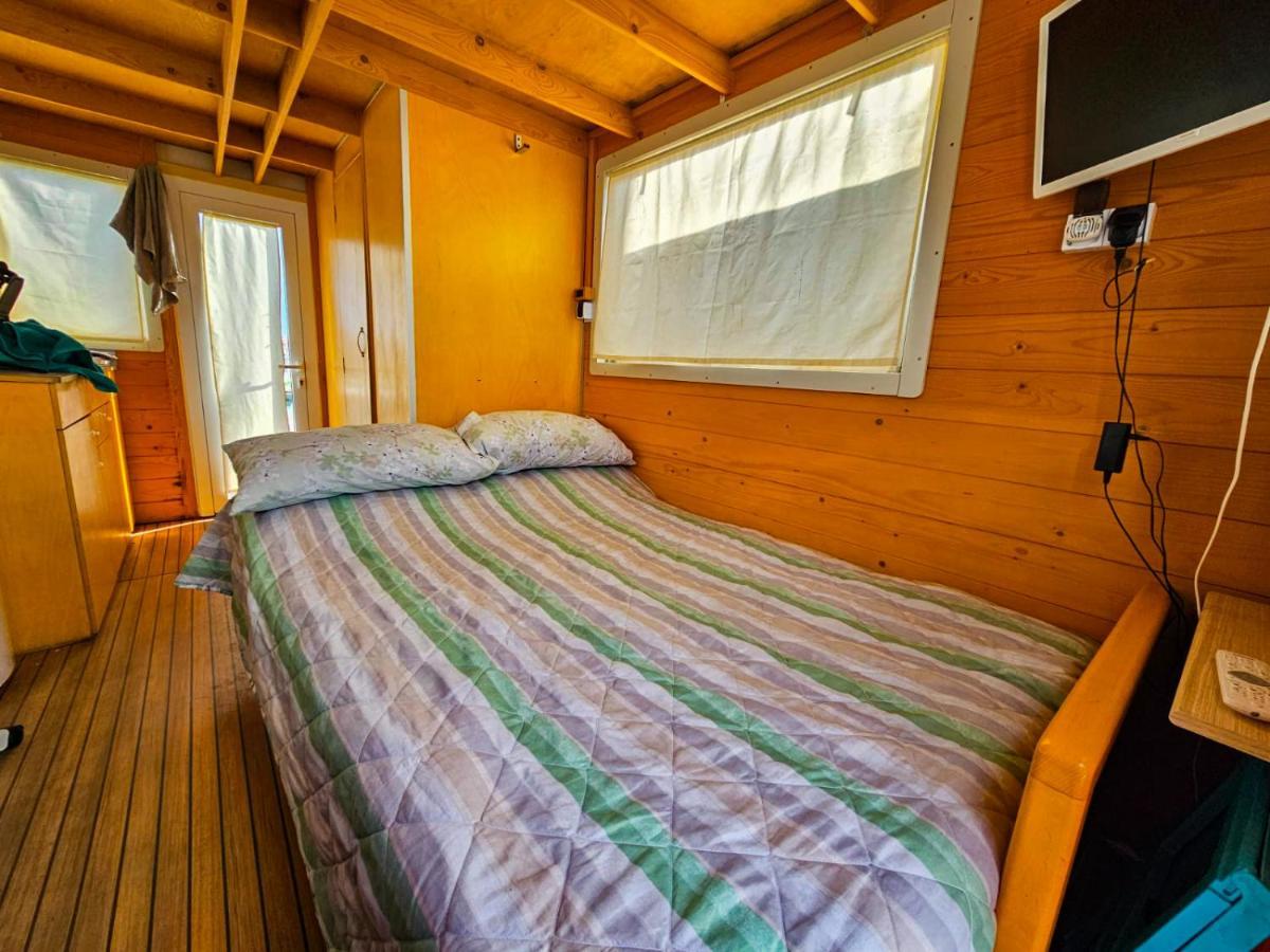 House Boat