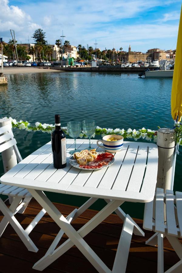 House Boat *